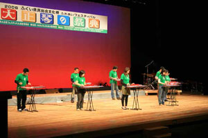 前は一切見ません